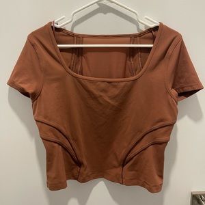 Lululemon brown crop tshirt